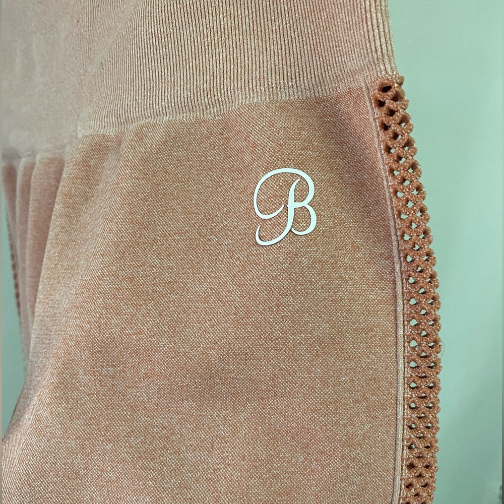 Bombshell Leggings - image 4